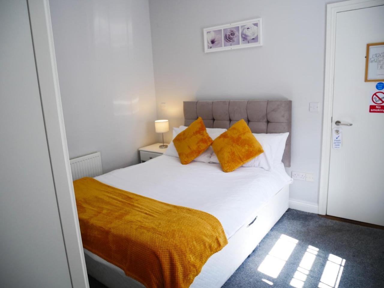 Townhouse Tullamore Hotel ภายนอก รูปภาพ
